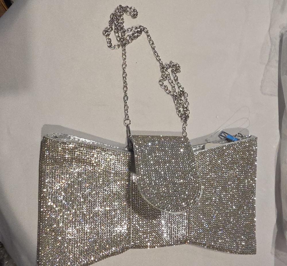 Silver Crystal Bow-Style Evening Clutch with Chain Strap